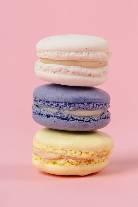 Macarons stellen klassische Süßigkeiten dar. Der Trend geht weg von ungesunden Süßigkeiten hin zu ausgewogenen Snacks. 