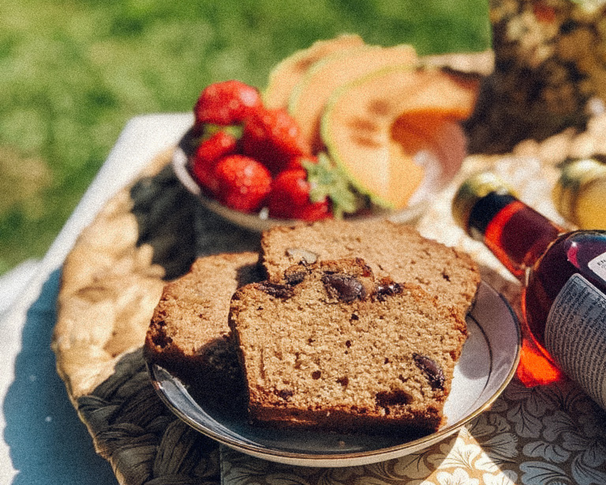 snack geschenkbox snackbox bananen bananenbrot walnüsse bio vegan glutenfrei fluffig ohne künstliche konservierungsstoffe glowkitchen snack