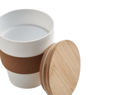 ECO TO GO x KORK - Nachhaltige Tasse mit Kork - Griff und Bambus - Deckel | Layana Life – nachhaltige Firmengeschenke